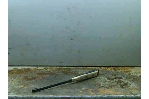 Recambio de brazo limpiaparabrisas trasero para peugeot 106 (s1) 1.6 xsi referencia OEM IAM   