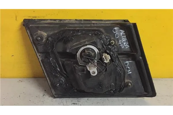 Recambio de piloto interior derecho para nissan almera (n15) 1.4 básico (1998) referencia OEM IAM   