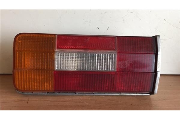 Recambio de piloto trasero izquierdo para lada niva (2121/21213/21214/21215/2131) 1.6 5000 referencia OEM IAM 61063716011  