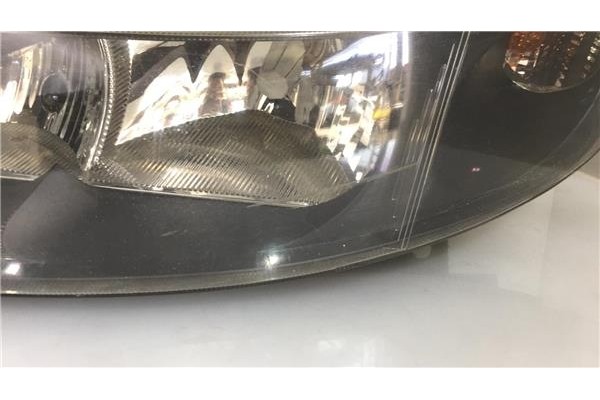 Recambio de faro delantero izquierdo para seat leon (1m1) 1.9 tdi referencia OEM IAM 1M1941001D 67742691 