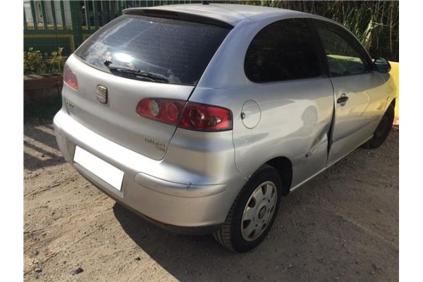 seat ibiza (6l1) del año 2002