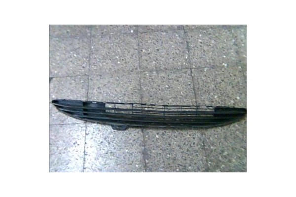 Recambio de rejilla paragolpes delantero para peugeot 206 1.1 i referencia OEM IAM 9628579377  