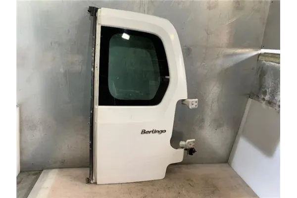 Recambio de puerta trasero derecha carga acristalada para citroen berlingo furgón 1.6 hdi 90 referencia OEM IAM 87030000  