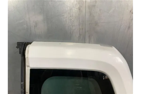 Recambio de puerta trasero derecha carga acristalada para citroen berlingo furgón 1.6 hdi 90 referencia OEM IAM 87030000  