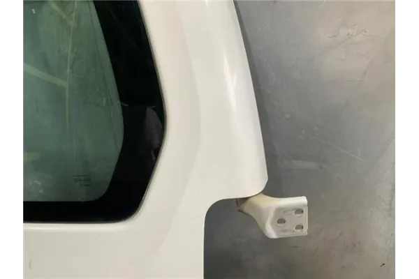 Recambio de puerta trasero derecha carga acristalada para citroen berlingo furgón 1.6 hdi 90 referencia OEM IAM 87030000  