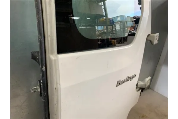 Recambio de puerta trasero derecha carga acristalada para citroen berlingo furgón 1.6 hdi 90 referencia OEM IAM 87030000  