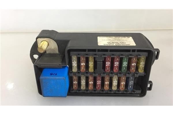 Recambio de caja fusibles/rele para jaguar xj (x300) 6 sovereign 4.0 referencia OEM IAM LNA2800AF  