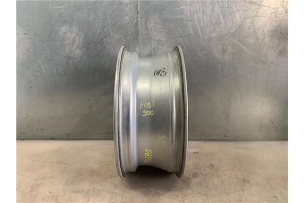 Recambio de llanta para fiat 500 1.3 d multijet referencia OEM IAM 51845435  