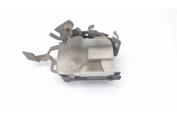 Recambio de cierre electromagnetico delantero derecho para citroen jumper furgón 2.5 d referencia OEM IAM 9136G3  