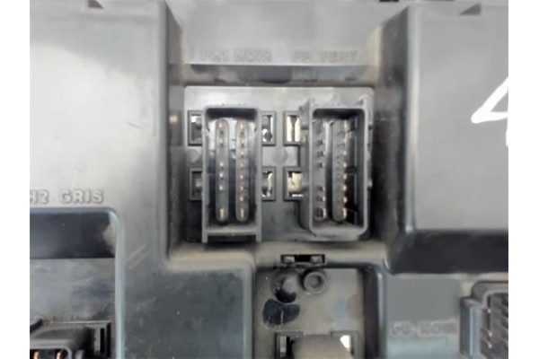 Recambio de caja fusibles/rele para peugeot 307 (s1) referencia OEM IAM 9651197580  