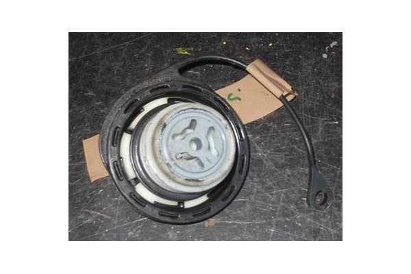 Recambio de tapon combustible para ford focus (daw, dbw) 1.8 turbo di / tddi referencia OEM IAM 4103734  