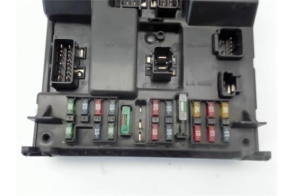 Recambio de caja fusibles/rele para citroen c5 berlina referencia OEM IAM 9651197580  