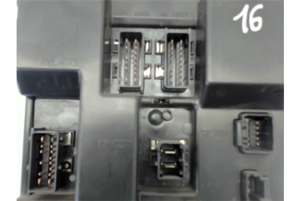 Recambio de caja fusibles/rele para citroen c5 berlina referencia OEM IAM 9651197580  