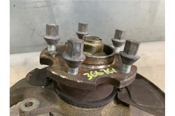 Recambio de mangueta delantero izquierda para ssangyong rodius 2700 referencia OEM IAM 4121021000  