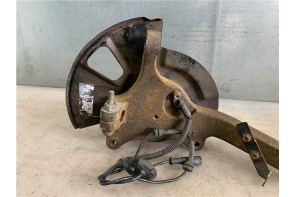 Recambio de mangueta delantero izquierda para ssangyong rodius 2700 referencia OEM IAM 4121021000  