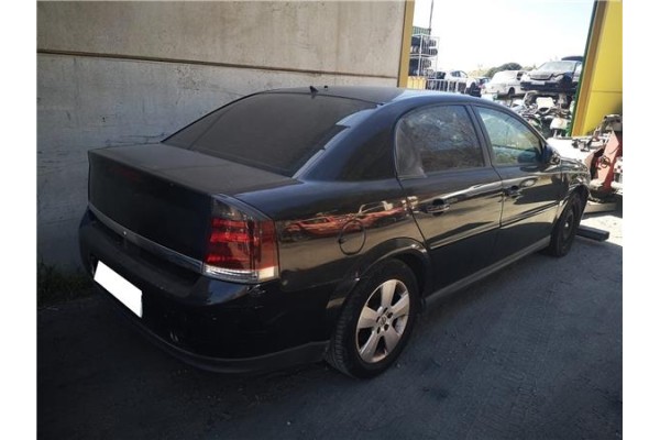 opel vectra c berlina del año 2003