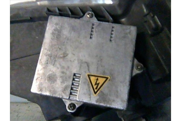 Recambio de faro delantero izquierdo para opel vectra b berlina 2.0 i 16v referencia OEM IAM 915264664  