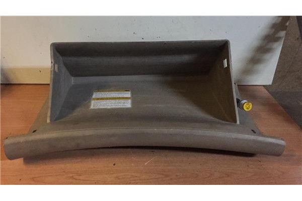 Recambio de guantera salpicadero para kia carnival 2.9 crdi referencia OEM IAM 847904D000VA  
