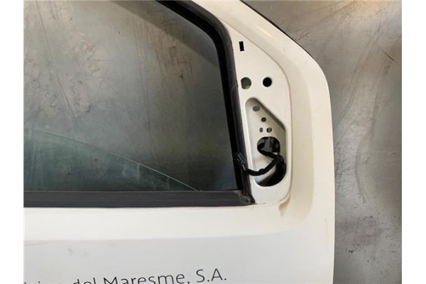 Recambio de puerta delantero derecha para peugeot bipper 1.4 básico referencia OEM IAM 9004EP  