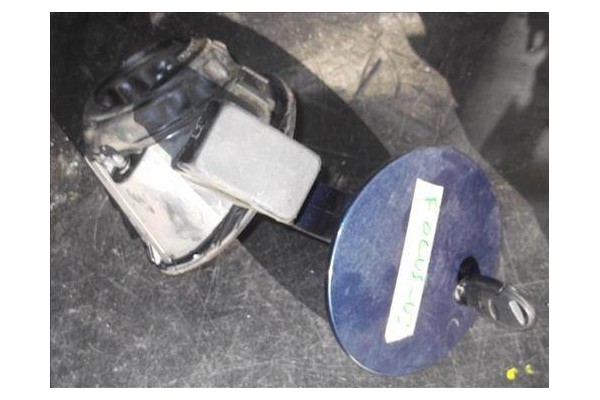 Recambio de tapa exterior combustible para ford focus (daw, dbw) 1.8 tdci referencia OEM IAM 1215765  