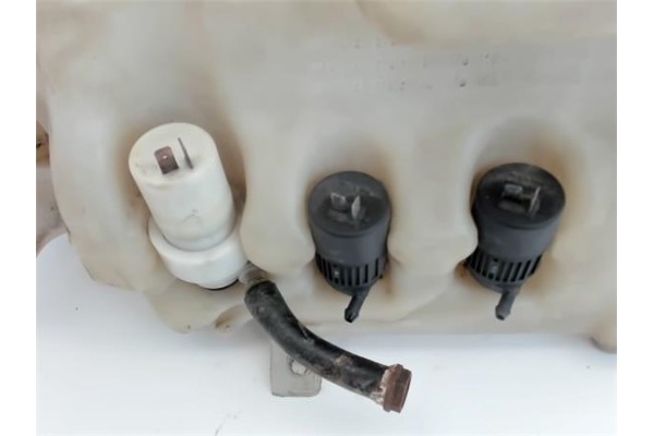 Recambio de deposito limpiaparabrisas para mercedes-benz v -clase (638) 2.2 v 220 cdi (638.294) referencia OEM IAM A6388691620 3