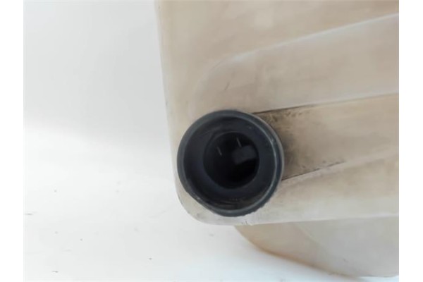 Recambio de deposito limpiaparabrisas para mercedes-benz v -clase (638) 2.2 v 220 cdi (638.294) referencia OEM IAM A6388691620 3