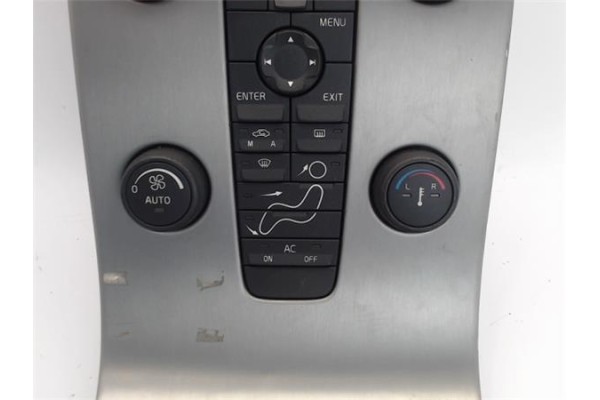 Recambio de consola para volvo c30 2.0 d referencia OEM IAM 30695634  