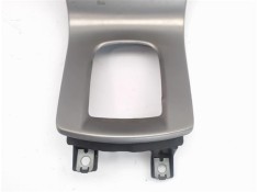 Recambio de consola para volvo c30 2.0 d referencia OEM IAM 30695634  