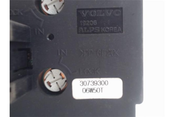 Recambio de mando de luces para volvo c30 2.0 d referencia OEM IAM 30739300  