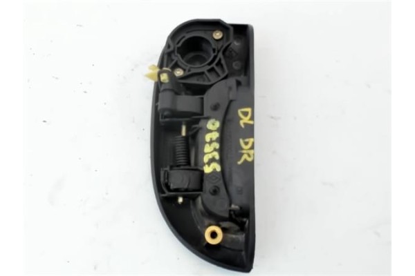 Recambio de maneta exterior delantero derecha para renault kangoo 4x4 1.9 rapid referencia OEM IAM 7700354479  