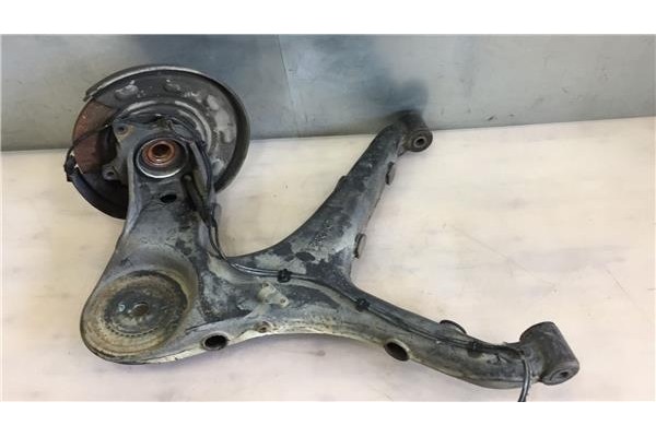 Recambio de mangueta trasero izquierda para mercedes-benz vito / mixto furgón (w639) 111 cdi referencia OEM IAM L04292  