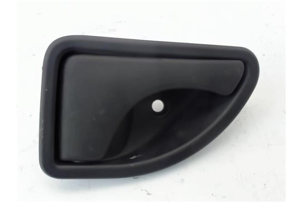 Recambio de manilla int. puerta delantero izquierda para renault kangoo 4x4 1.9 rapid referencia OEM IAM 8200247803  