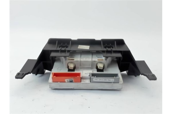 Recambio de pantalla para renault kangoo 4x4 1.9 rapid referencia OEM IAM 7700436305  