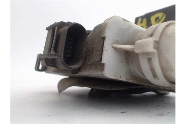 Recambio de cierre electromagnetico delantero izquierdo para audi a4 berlina (b5) 1.8 referencia OEM IAM 8D1837015B  