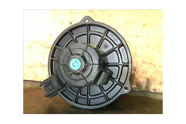 Recambio de motor calefaccion para kia carnival 2.9 crdi referencia OEM IAM F00533F005  