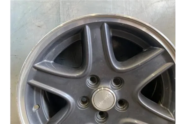 Recambio de juego llantas para jeep cherokee (kj) 2.5 crd básico referencia OEM IAM 82205899 09C 