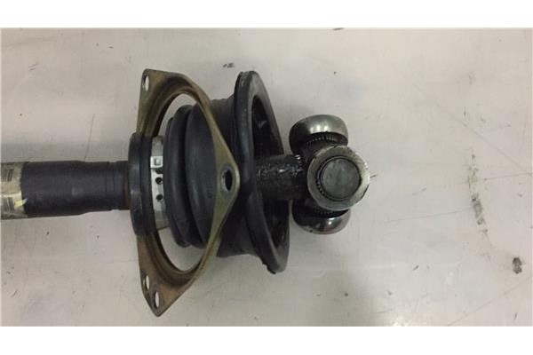 Recambio de palier delantero izquierdo para nissan primastar   (x83) 2.5 combi, 9 plazas, batalla larga 2.96t referencia OEM IAM