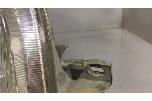 Recambio de faro delantero dcho para renault r 21 berlina (b/l48) 1.7 referencia OEM IAM 7701034133  