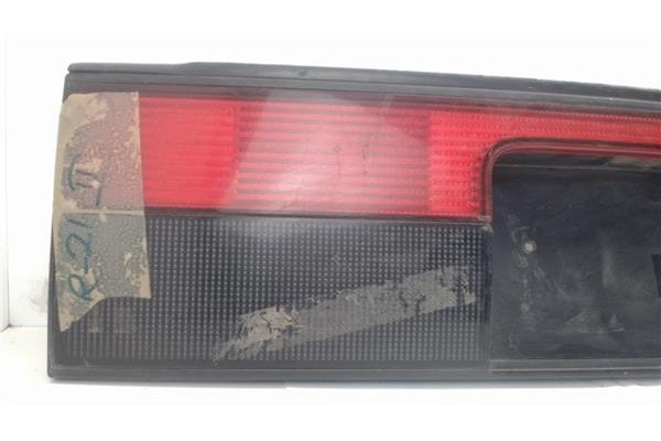 Recambio de piloto trasero central para renault r 21 berlina (b/l48) referencia OEM IAM 7700792915  