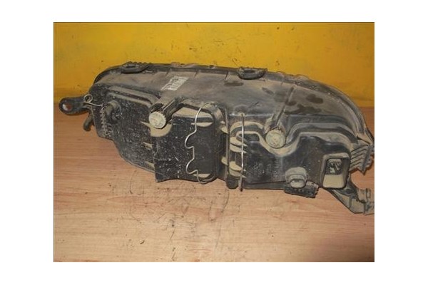 Recambio de faro delantero dcho para fiat ii punto (188) berlina 1.2 60 (188.030, .050, .130, .150, .230, .250) referencia OEM I