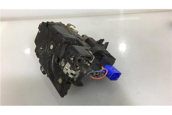 Recambio de cierre electromagnetico delantero izquierdo para skoda fabia (6y2/6y3) 1.4 classic referencia OEM IAM 3B1837015AM  3