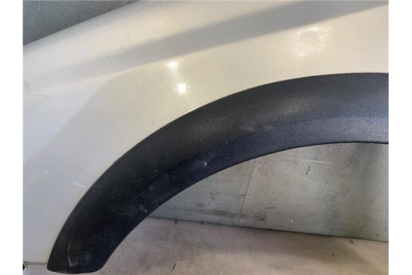 Recambio de aleta delantero izquierda para volkswagen golf iii (1h1) 2.0 referencia OEM IAM 1H0821105B  