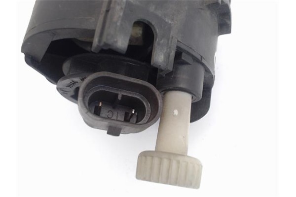 Recambio de faro antiniebla izquierdo para nissan almera tino (v10m) referencia OEM IAM   
