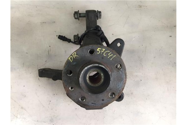 Recambio de mangueta delantero derecha para nissan primastar   (x83) 2.5 combi, 9 plazas, batalla larga 2.96t referencia OEM IAM
