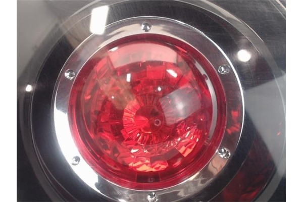 Recambio de piloto porton trasero izquierdo para mazda 3 sedán (bk) referencia OEM IAM   