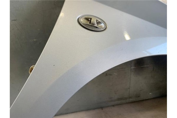 Recambio de aleta delantero derecha para peugeot 307 break / sw (s1) 2.0 hdi 135 referencia OEM IAM 7841T2  