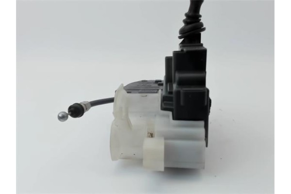 Recambio de cerradura puerta delantero izquierda para kia ceed (ed) 1.6 concept referencia OEM IAM 813101H000  