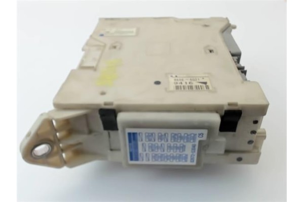 Recambio de caja fusibles/rele para lexus is ii (_xe2_) 220 d (ale20) referencia OEM IAM 8273053021  