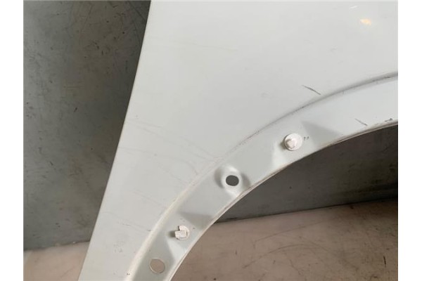 Recambio de aleta delantero derecha para opel corsa c 1.2 twinport referencia OEM IAM 1102030  