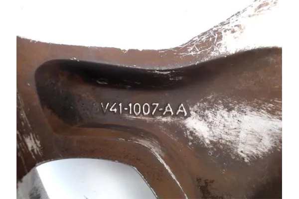 Recambio de llanta para ford kuga (cbv) 2.0 tdci referencia OEM IAM 8V411007AA  